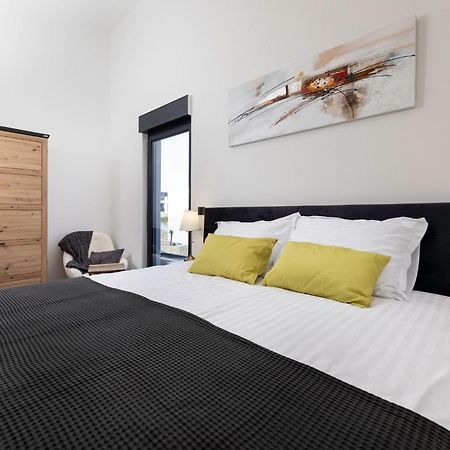 Luxury Villa Adria Apartments Krk Town Kültér fotó