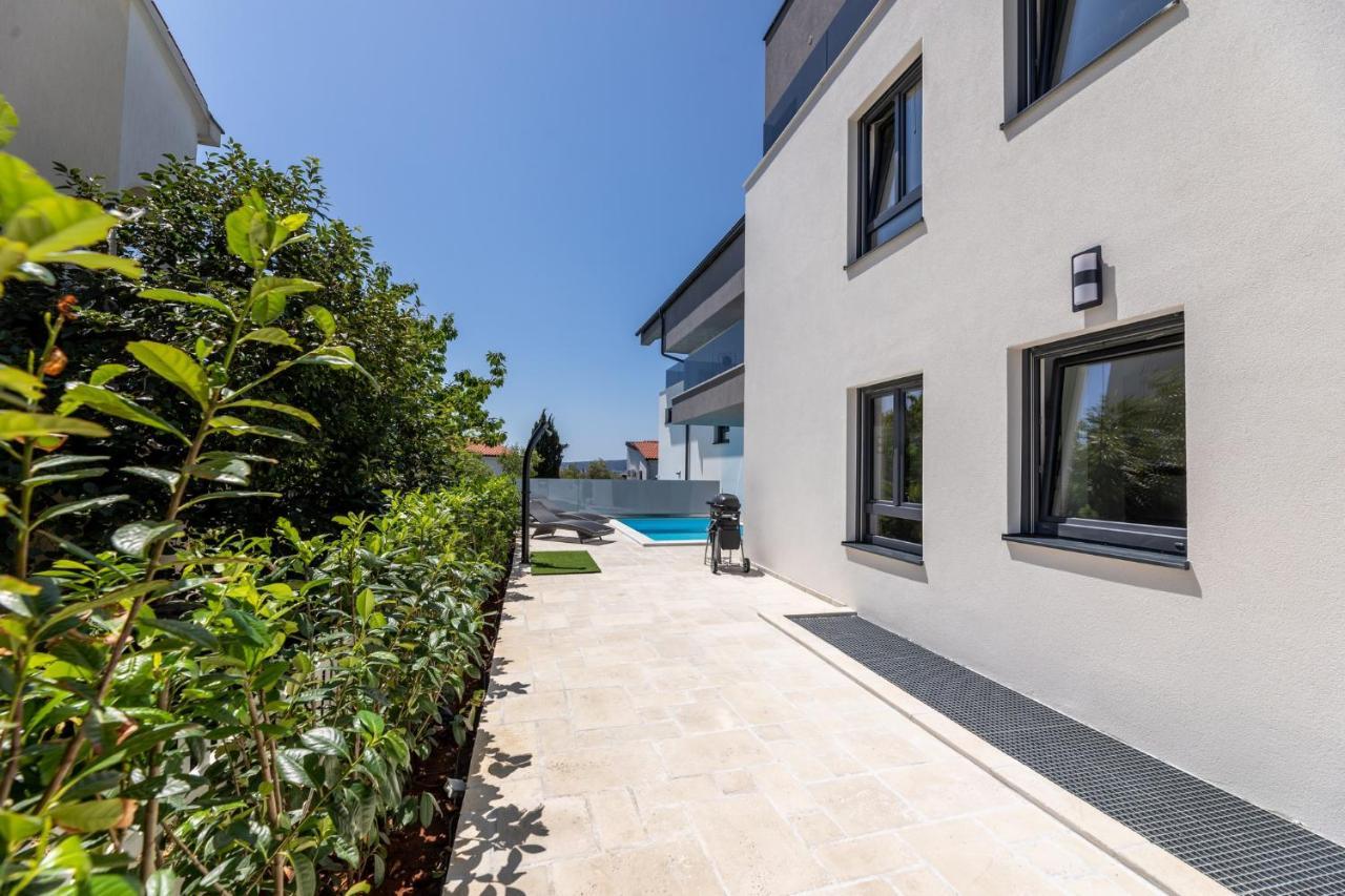 Luxury Villa Adria Apartments Krk Town Kültér fotó