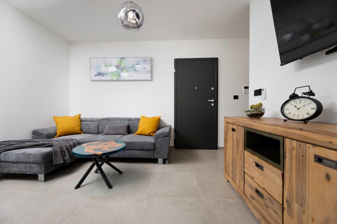 Luxury Villa Adria Apartments Krk Town Kültér fotó